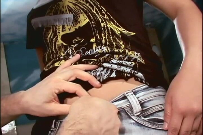 Asian Milfs n Teens: 18-річну пизду відтрахали - збоченці мамки та тінки