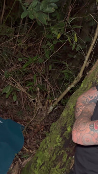 Přistihnou mě při jógu v lese, což vyrušilo cizince a máme trojku! - Raulův Bud a Bady Bud
