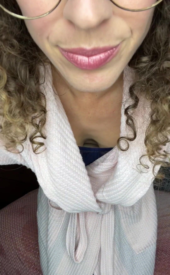 VibeWithMommy: 継母JOI!強烈なリアルオーガズム!ああ、私のお尻の穴は正気です!私が超激しく絶頂する間、食いしばってウィンクするのを見てください!