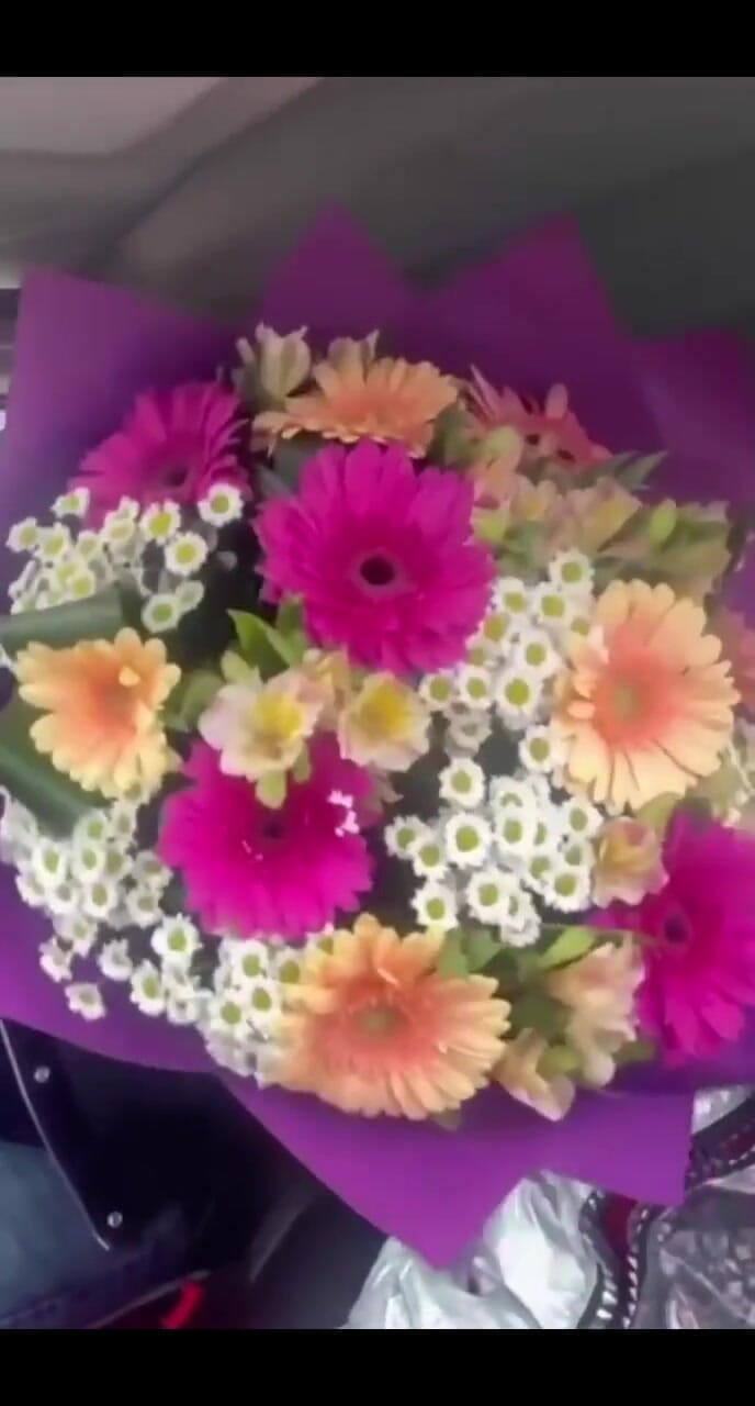 KarmenMilf: कार में चरम, हॉट लंड चुसाई, और बहुत सारा वीर्य