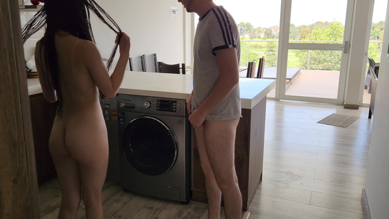 Jopy sex: Jego przyrodnia siostra potrzebuje pomocy z pralką, pomaga jej się...