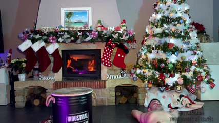 Lumacarie: 엄마의 크리스마스를 따먹는 루카스 루마카리.