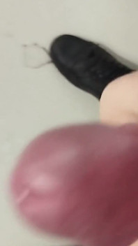 Fast masturbation before shift