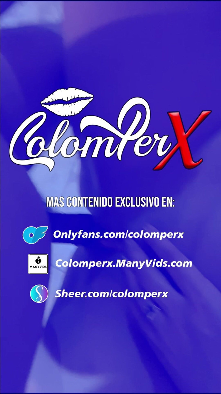 ColomPerx: 我的哥伦比亚女郎在镜子前戏弄她的身体 - 阴户和奶子