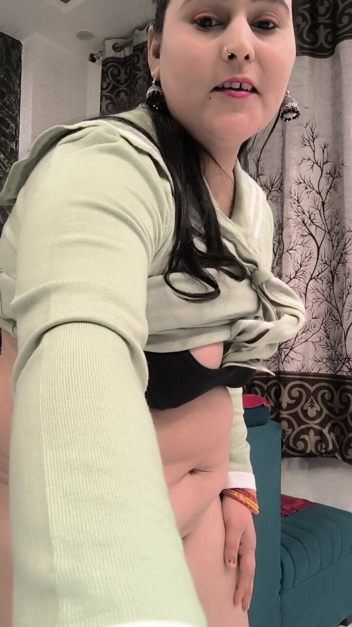 Desi chudai hub: Pizdă roz Întinsă