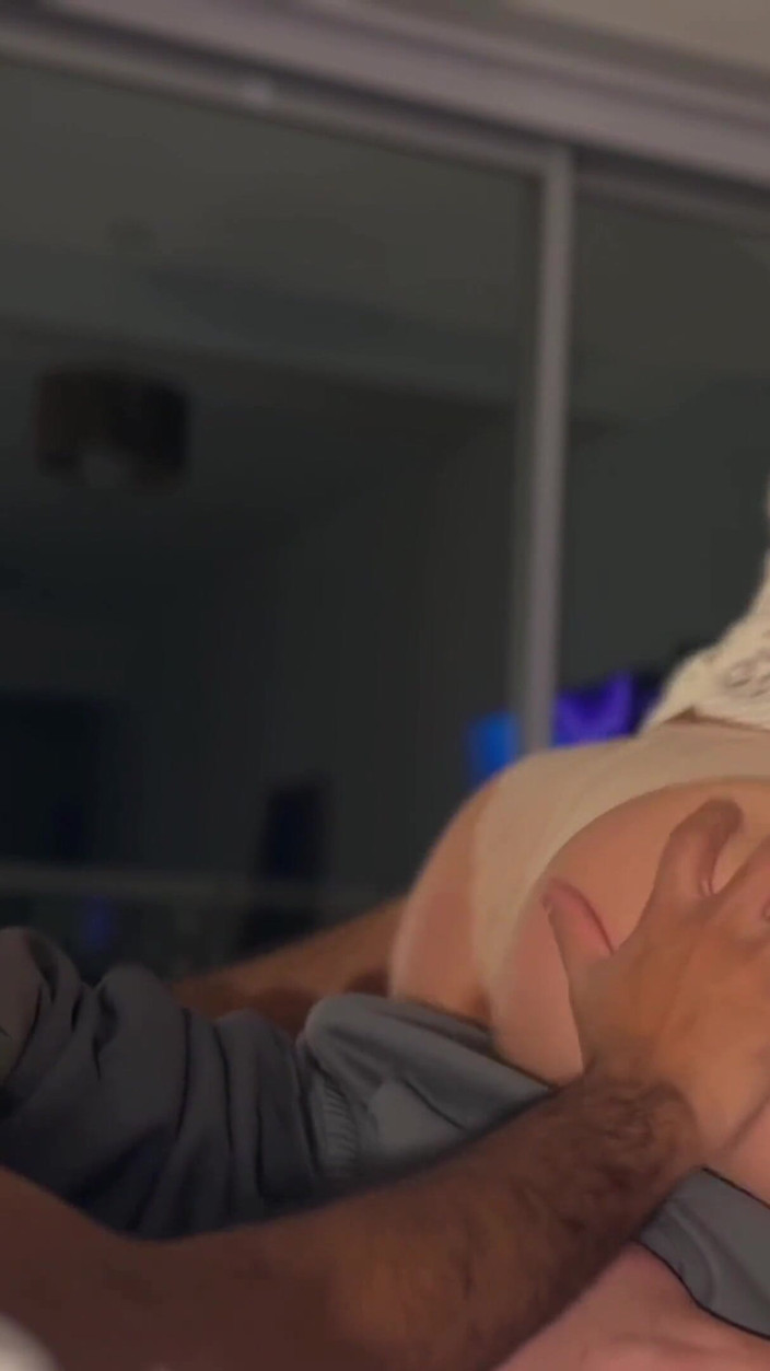Tatiana Brava: From a Dating App to Bed!