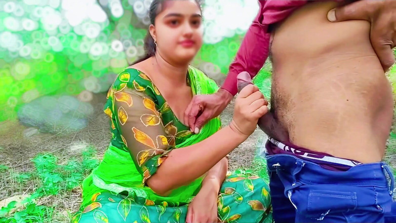 Your_aisha: Desi villaggio Bhabhi sesso nella giungla con devar, la figa...