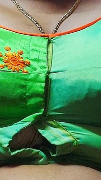 Nachhilfe mit großen möpsen lehrte ihren schüler, wie man sex macht im privaten raum