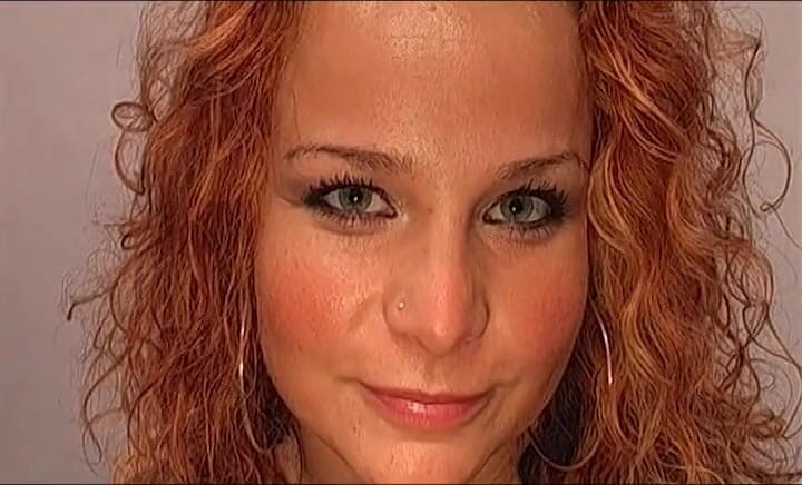 GANGBANG and BIG BOOBS: Ruiva Puta Fode Vibrador De 30cm Na Buceta