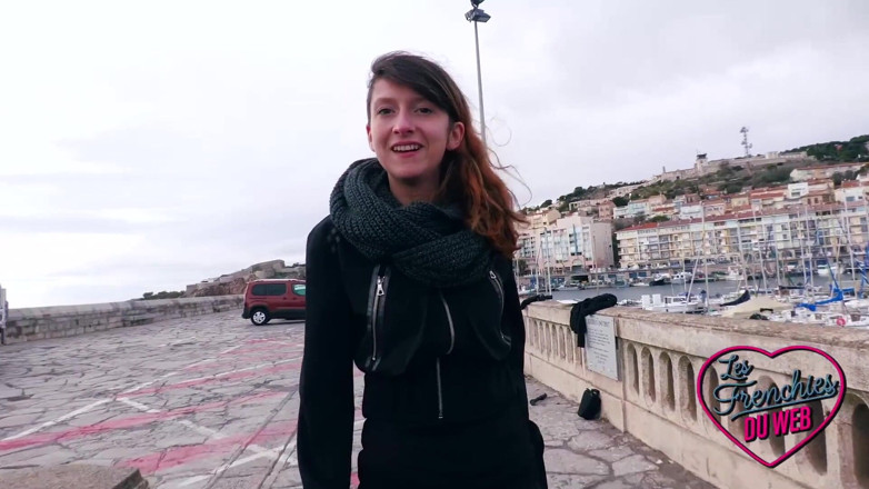 The Frenchies of the web: Melany, ilk kez götünü sunan sapık