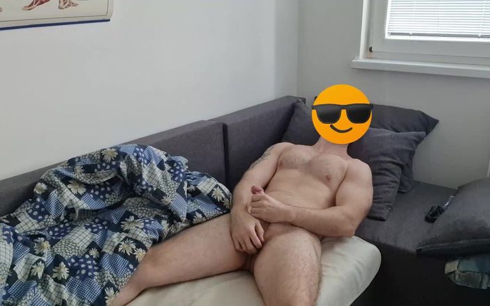 Armagedonxxl: Masturbation matinale