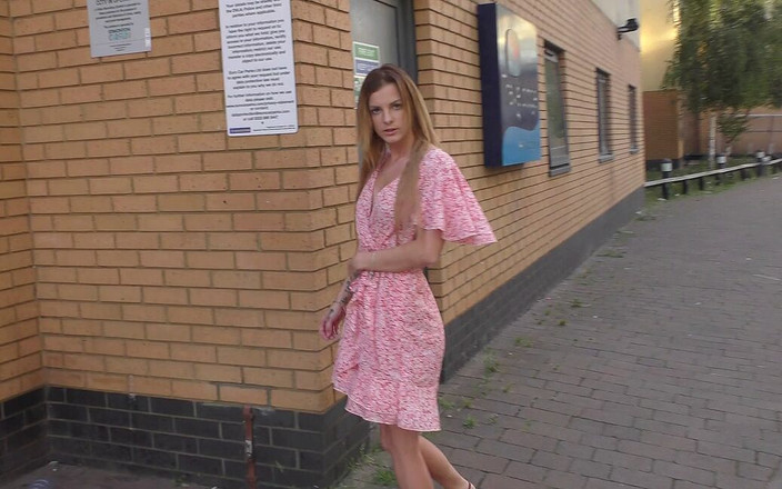 Digi Creationsxxx: British Girl Looking for Her White Boyfriend Stumbled Upon BBC...