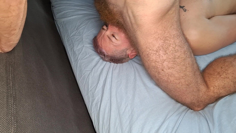 Gay naughty welsh studio: Трахаю волохату пизду мого транс-зведеного брата ftm