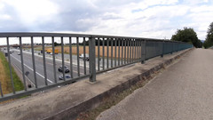 sweetfeet29: En ropa interior sobre un puente