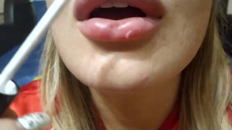 Sweet Hot mouth: ดูดควยหวานๆ ให้ subscriber Sergo ตามที่ขอ ฉันทำคลิปให้แล้ว ดูแล้วรูดควยให้เสียวๆ นะ จุ๊บๆ