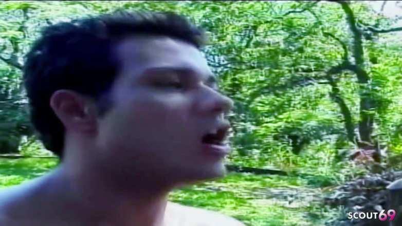 Shemale TS Collection: 金发苗条人妖需要大鸡巴在户外肛交