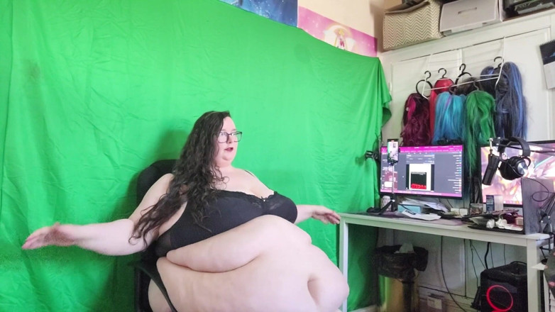SSBBWLadyBrads: Ssbbw ofis sandalyemde soyunuyor bebeğim