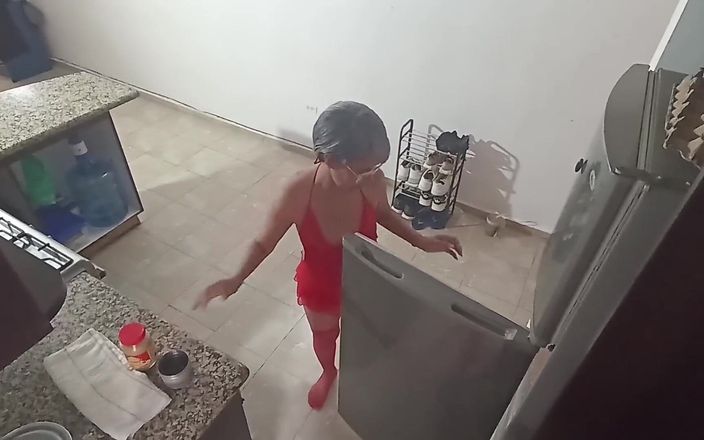 Swingersamateur40: Sono andato in cucina e lui gli ha bloccato il...