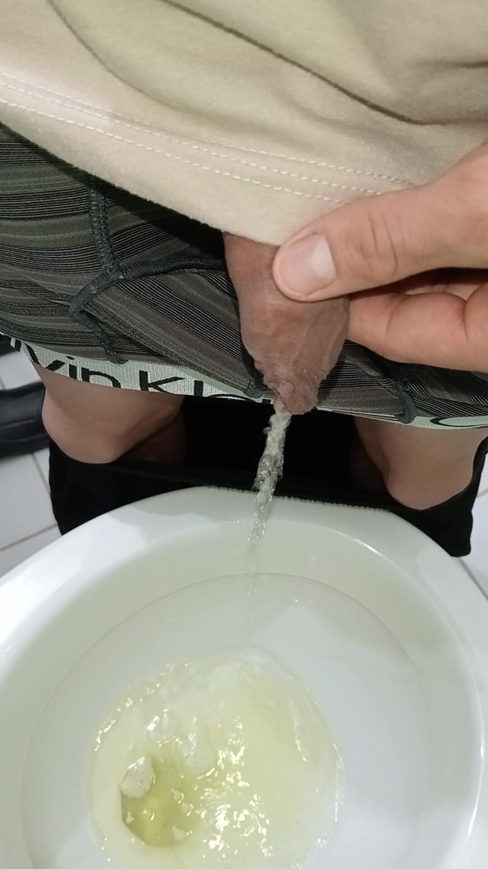rey10rey10: 18 Years Old Squirt Unable to Hold Urine, Big and...