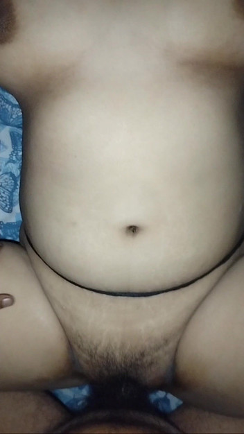 Bongsoniya69: Isteri menjolok pepek