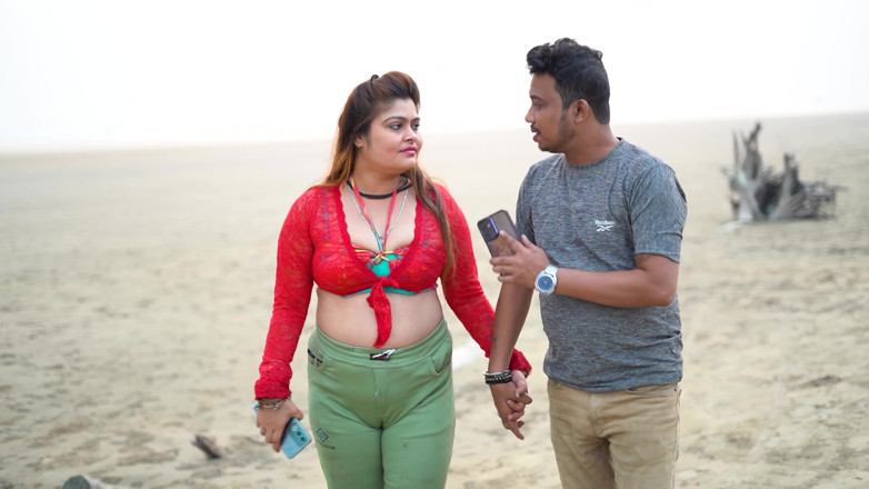 Tejashwini: Bintang lucah India gangbang berkongkek tegar