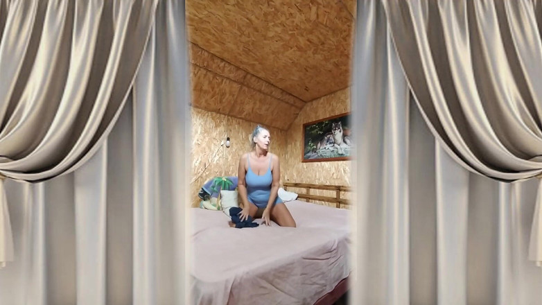 Lukerya: ホットな主婦ルケリヤが新しい一日を迎える