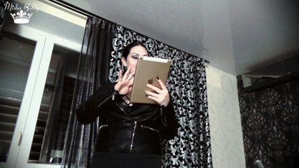Goddess Misha Goldy: Super okrutne i sadystyczne findom w twoim domu z Hardcore...