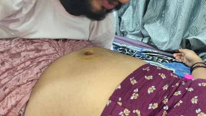 Vaigavarun45: Saree hip press navel romantiek