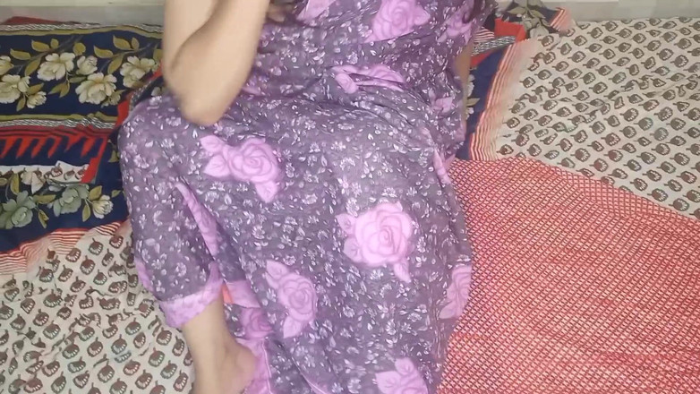 Neelima69: Sonhava em deixar seu enteado e depois chupar seu pau