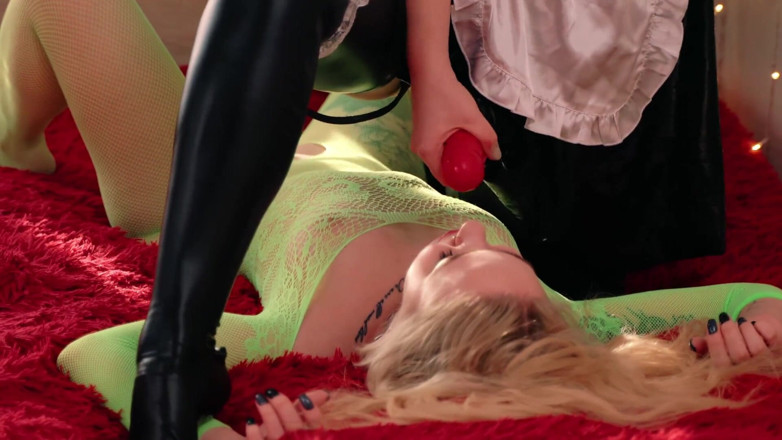 Arya Grander: Compilație de futai lesbian cu Arya Grander, Keoki Star, Bella...