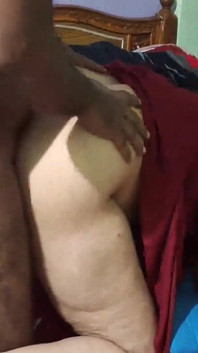Video sex đầy đủ tự quay tại nhà của dì Ấn Độ