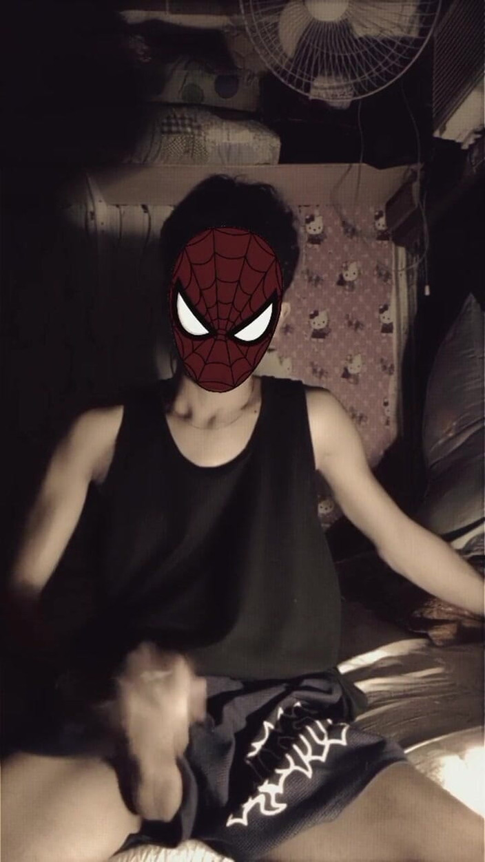 Sunflower Baby 69: कमरे में अकेले रहते हुए हस्तमैथुन करें