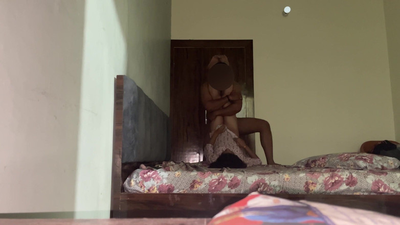 Indian Golu: Prat 2, ma jolie demi-sœur dans ma chambre toute la nuit...