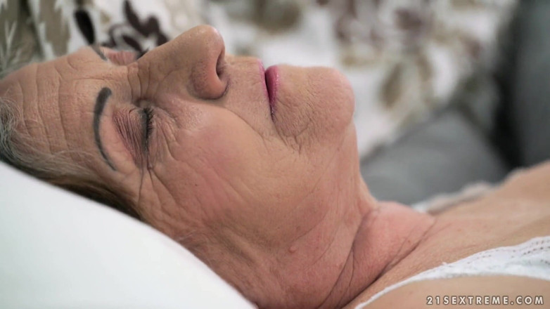21 Sextreme: 21Sextreme - nenek berbulu sange