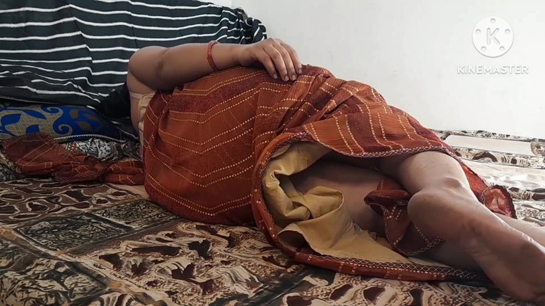 Salmaan001: Vizinha Bhabhi chegou em casa em Diwali e foi fodida...