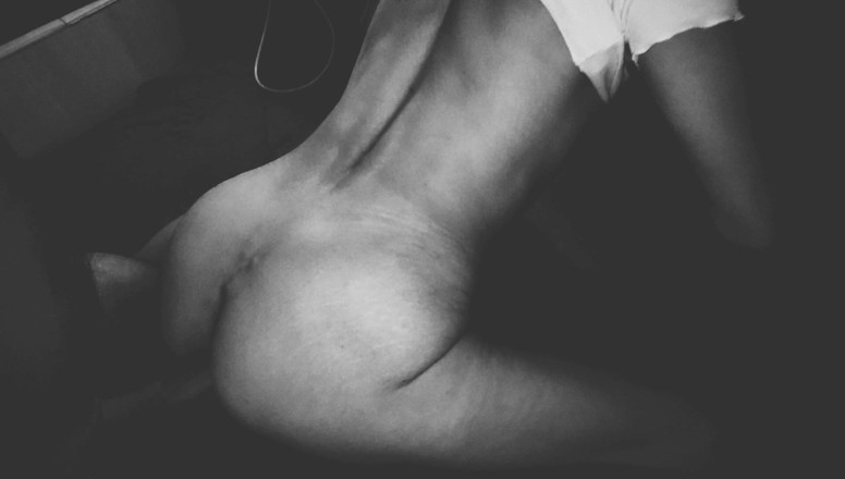 Hotlia: Zwart-wit anale porno