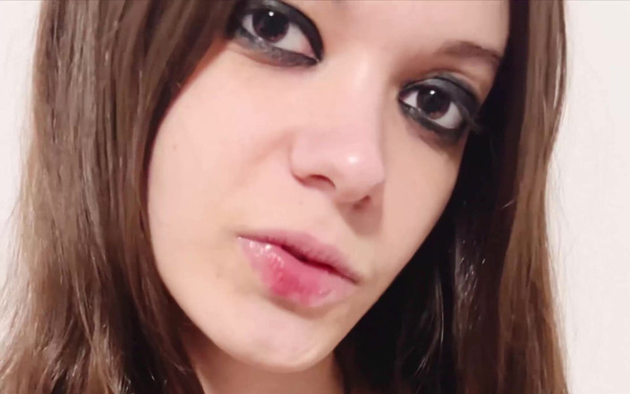 Dolls Cult: Penso che con questo video POV sarai in grado di...