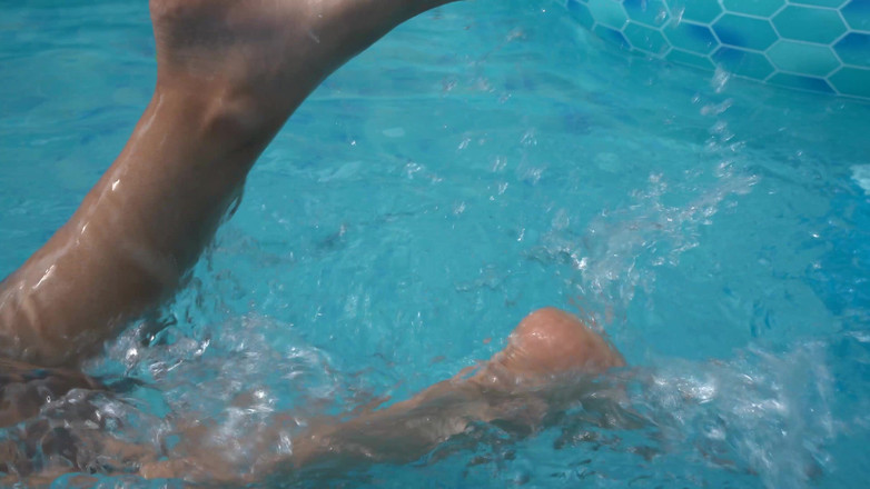 Hidi Heaventoosh: 물 튀김