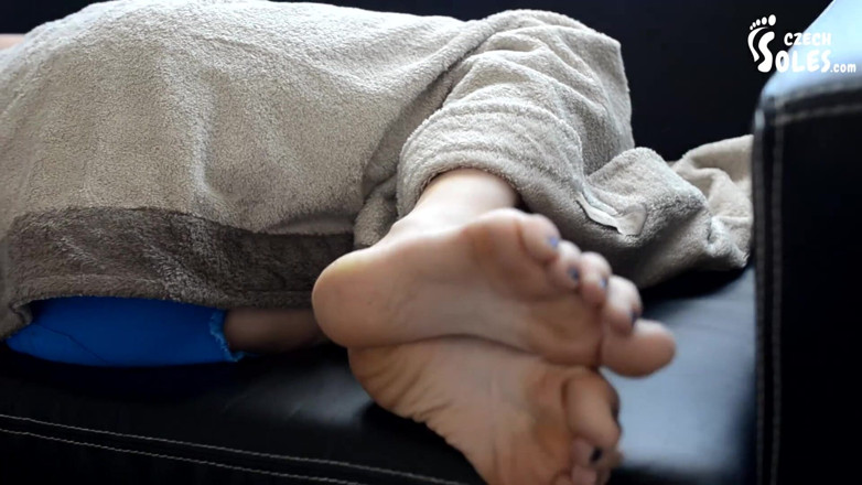 Czech Soles - foot fetish content: Dirty feet and flip flops