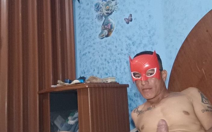 Femboy from Colombia: 우리는 여기서 즐거운 시간을 보내고 있습니다.