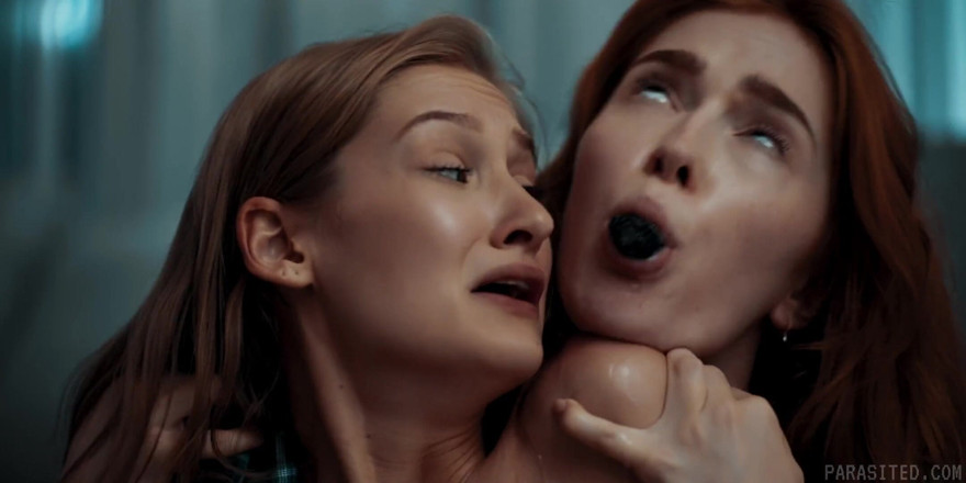 Parasited: Parasited - Jia Lissa baise la cervelle de son amie gameuse...