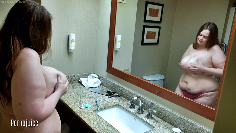 PornoJuice Faphouse: Tetona grandota chupando senos con cepillo de dientes protagonizada por...