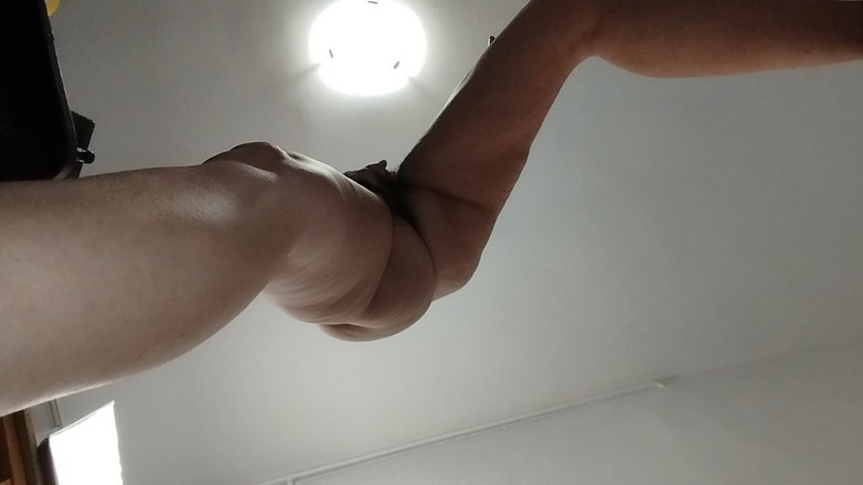 Amateur_MS: Esposa Amateur Se Masturba Con Los Dedos En El Coño...