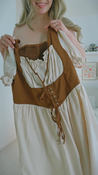 An Elegant Wife Puts on a New Outfit for Her Enormous Breasts.