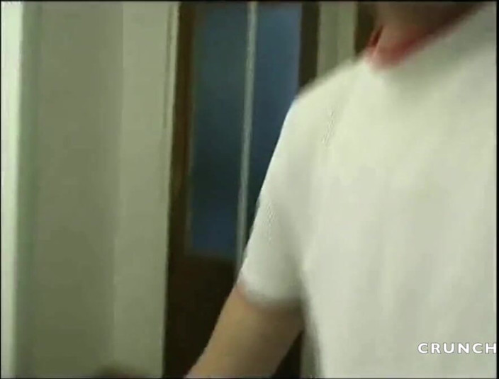 STRAIGHT BOY CURIOUS: Yougn straigth接受被他的朋友吮吸