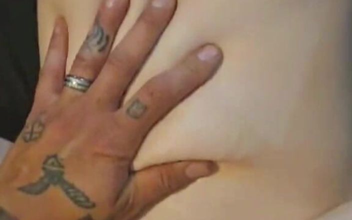 LilMunchkin_66: Ngentot &amp; muncrat ke sekujur tubuh saudara tiriku xo
