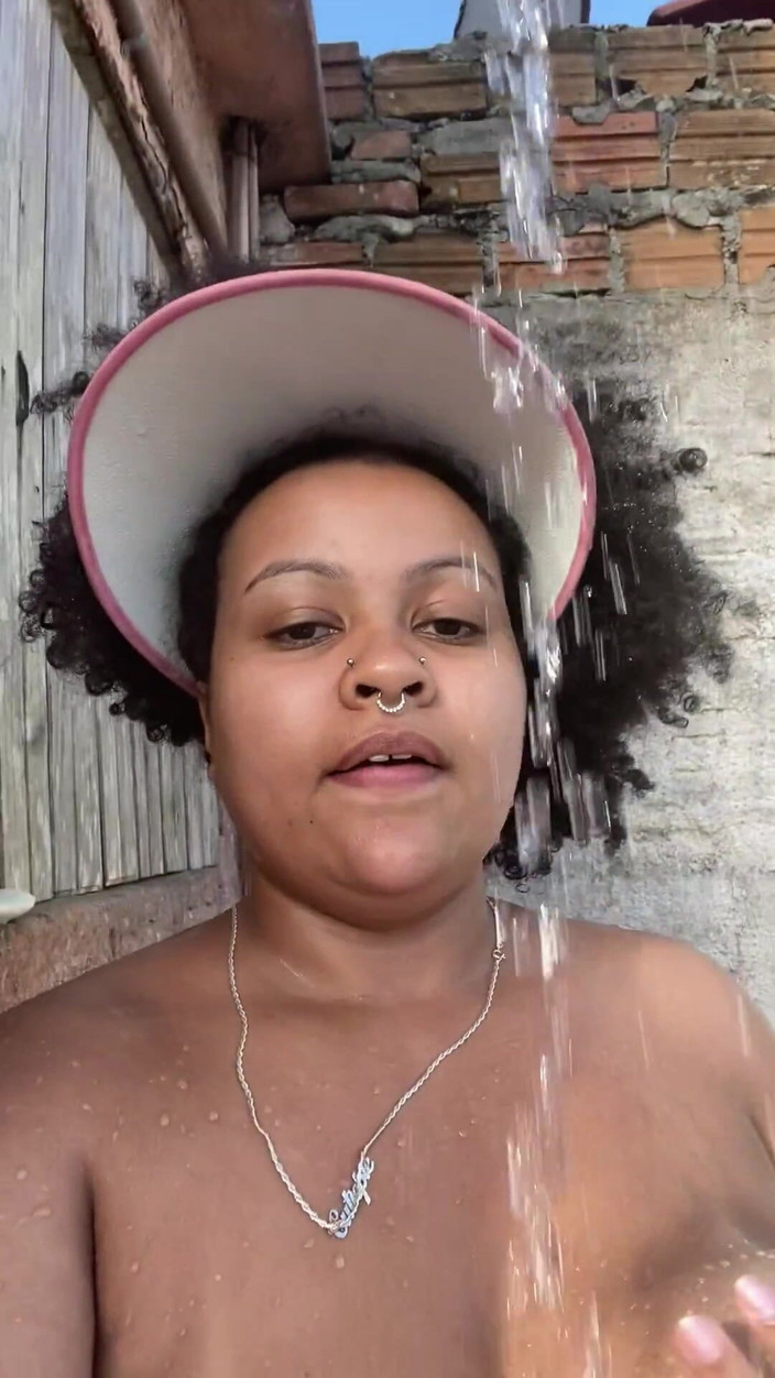 Cutiepiie Chubby: Femeie mare și țâțoasă la duș