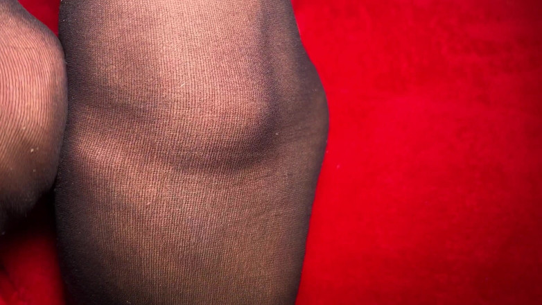 SoyMarce: En primer plano - medias de nylon fetiche corriéndose para ti