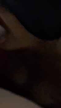Une bhabhi indienne me suce la bite très confortablement. E-4