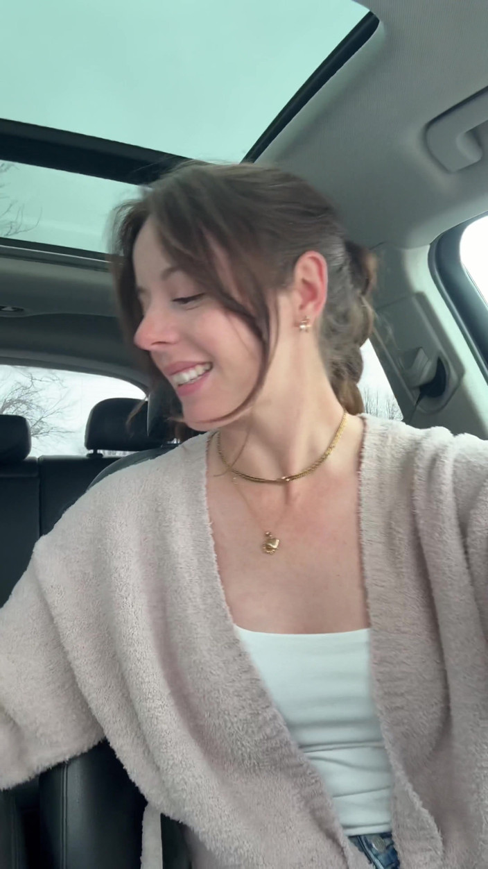 Nadia Foxx: Kommer i en Tim Hortons Drive thru!